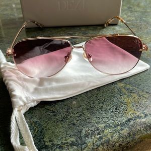 DEZI sunglasses light pink and gold